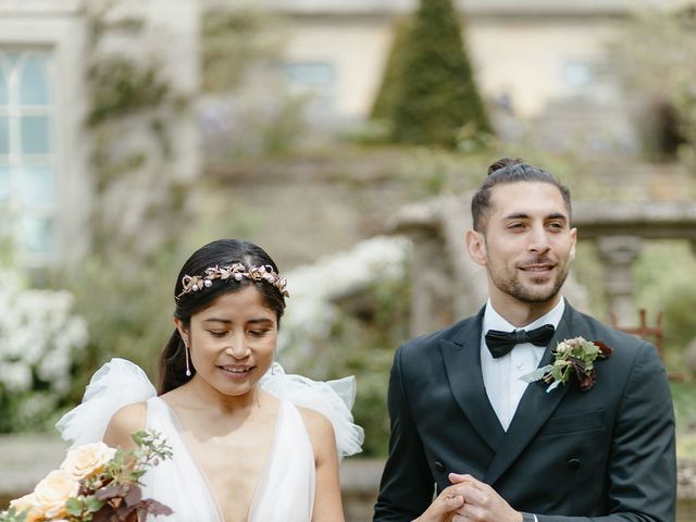 Guiseppe and Emily&apos;s Wedding in Chippenham, Wiltshire 3