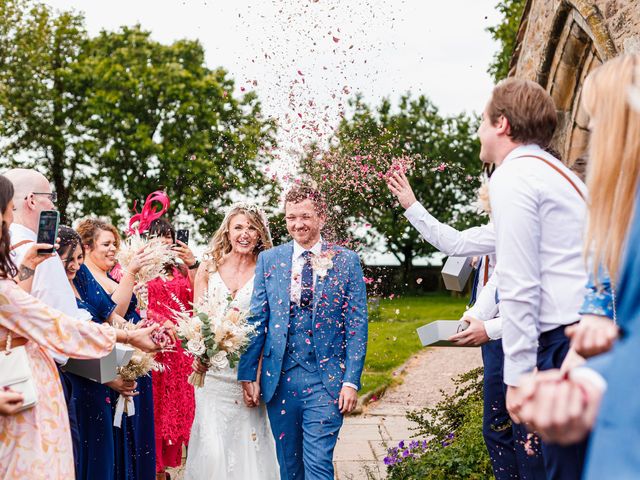 Alex and Helen&apos;s Wedding in Burnley, Lancashire 7