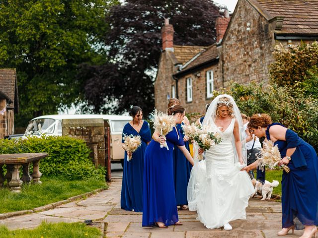 Alex and Helen&apos;s Wedding in Burnley, Lancashire 9