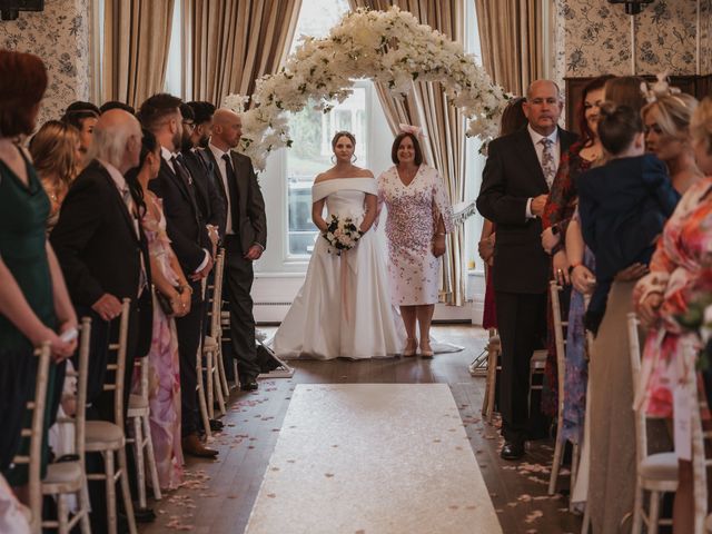 Jordan and Mollie&apos;s Wedding in Saltburn-by-the-Sea, North Yorkshire 12