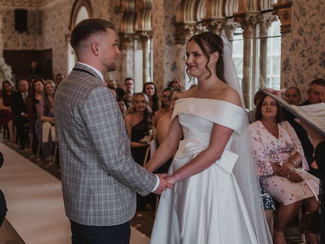 Jordan and Mollie&apos;s Wedding in Saltburn-by-the-Sea, North Yorkshire 14