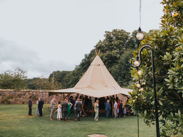 Ollie and Hannah&apos;s Wedding in Sturminster Newton, Dorset 28