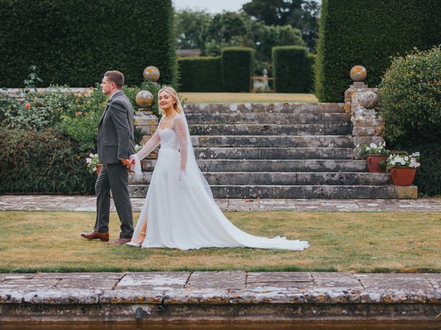 Ollie and Hannah&apos;s Wedding in Sturminster Newton, Dorset 37