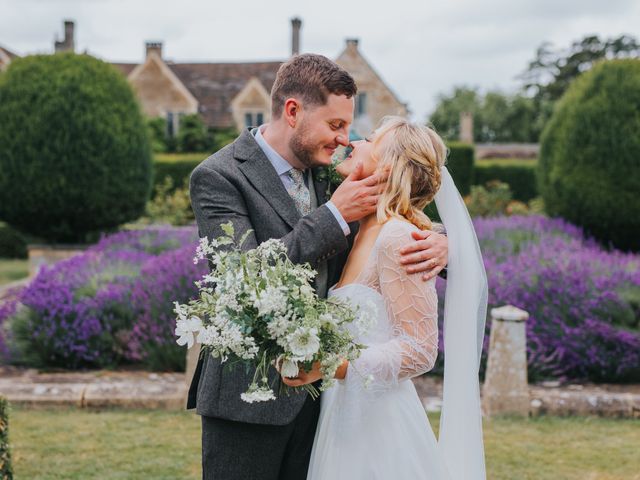 Ollie and Hannah&apos;s Wedding in Sturminster Newton, Dorset 39