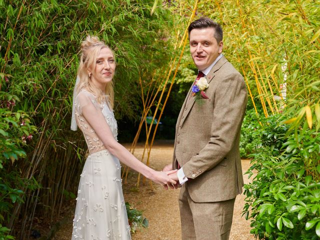 Matt and Aisling&apos;s Wedding in Tetbury, Gloucestershire 4