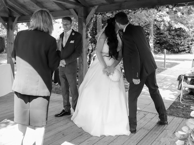 Alan and Leanne's Wedding in Faversham, Kent 7