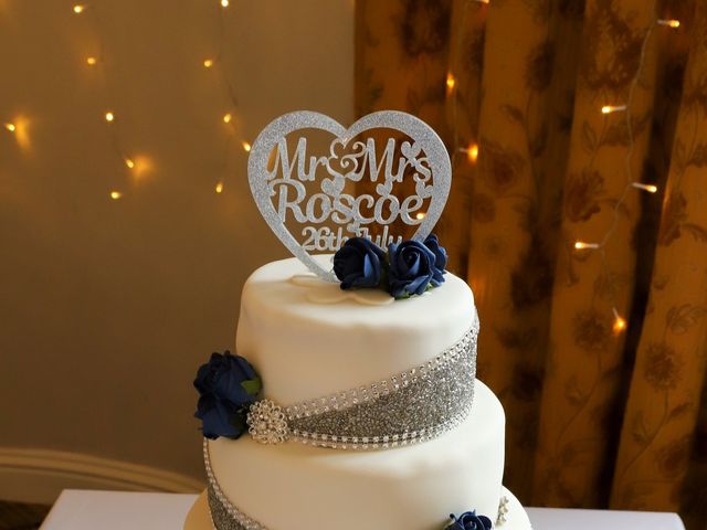 Alan and Leanne's Wedding in Faversham, Kent 18