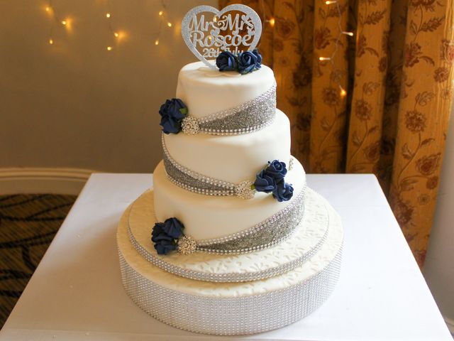 Alan and Leanne's Wedding in Faversham, Kent 20