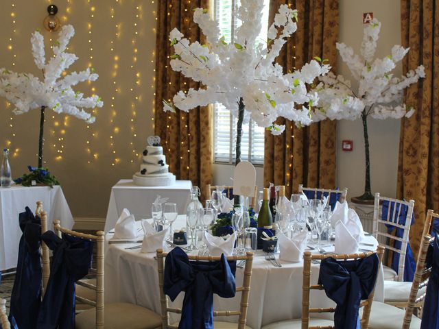 Alan and Leanne's Wedding in Faversham, Kent 21