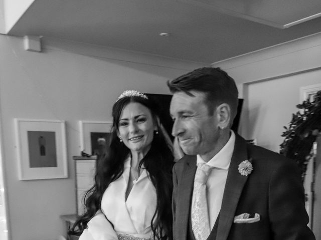 Alan and Leanne's Wedding in Faversham, Kent 23