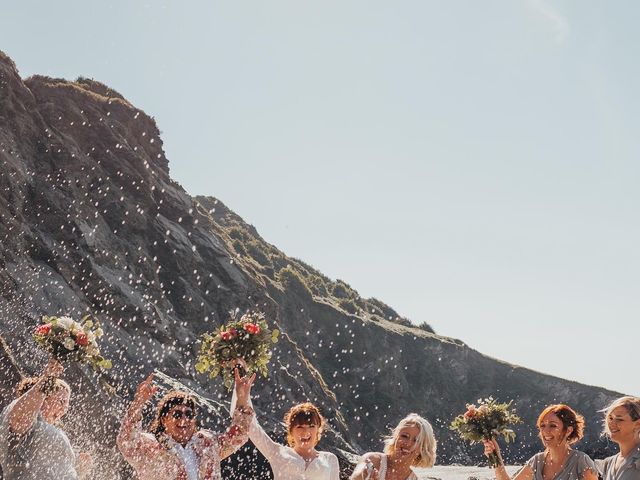 Ruth and Jess&apos;s Wedding in Ilfracombe, Devon 2