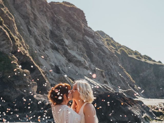 Ruth and Jess&apos;s Wedding in Ilfracombe, Devon 35