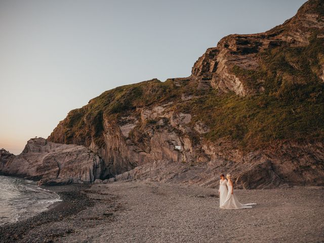 Ruth and Jess&apos;s Wedding in Ilfracombe, Devon 36