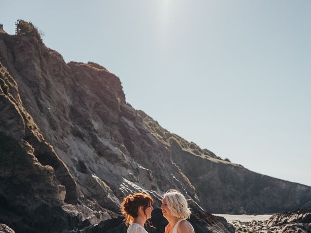 Ruth and Jess&apos;s Wedding in Ilfracombe, Devon 40