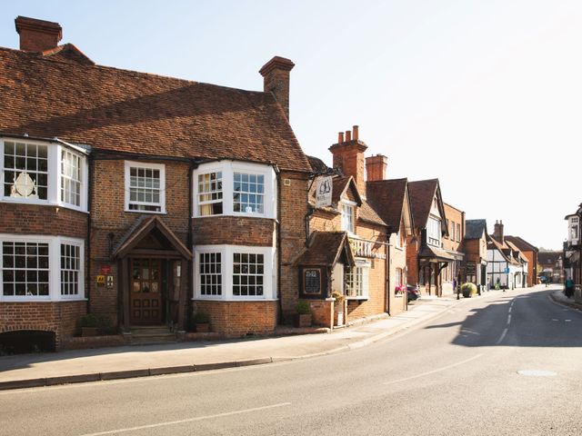 Tom and Hannah&apos;s Wedding in Steventon, Oxfordshire 3