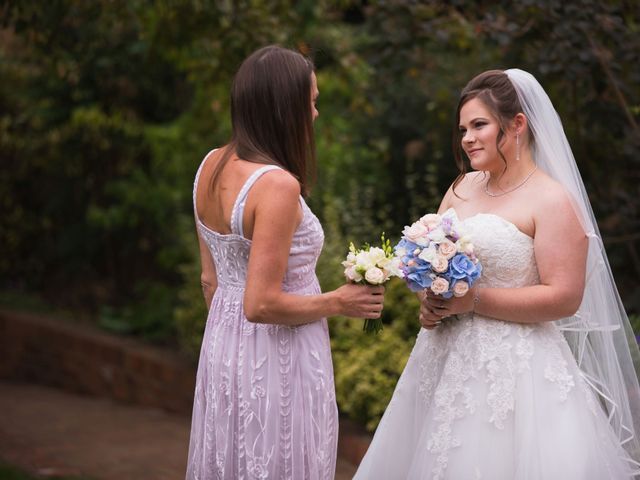 Tom and Hannah&apos;s Wedding in Steventon, Oxfordshire 24