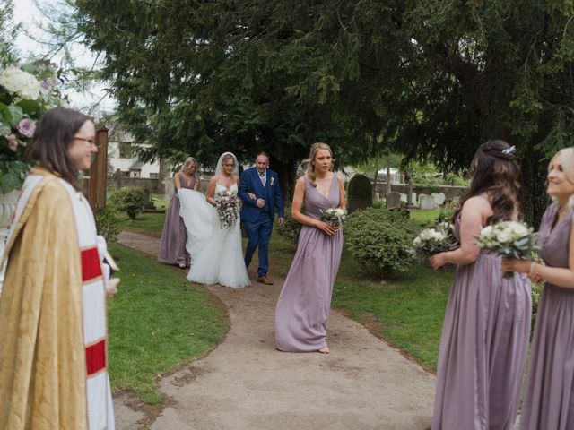 Ritchie and Emily&apos;s Wedding in Chipping Norton, Oxfordshire 32