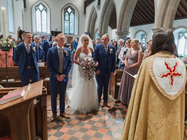 Ritchie and Emily&apos;s Wedding in Chipping Norton, Oxfordshire 37