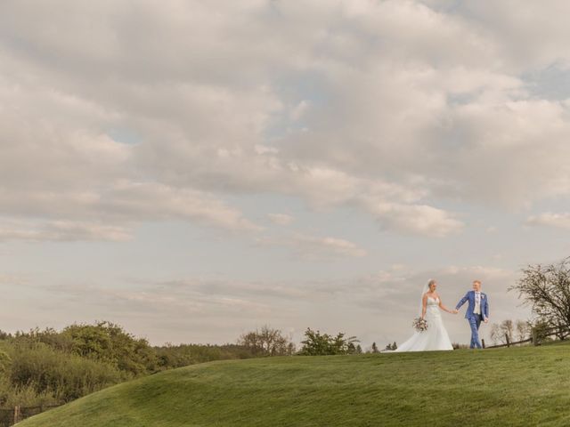 Ritchie and Emily&apos;s Wedding in Chipping Norton, Oxfordshire 101