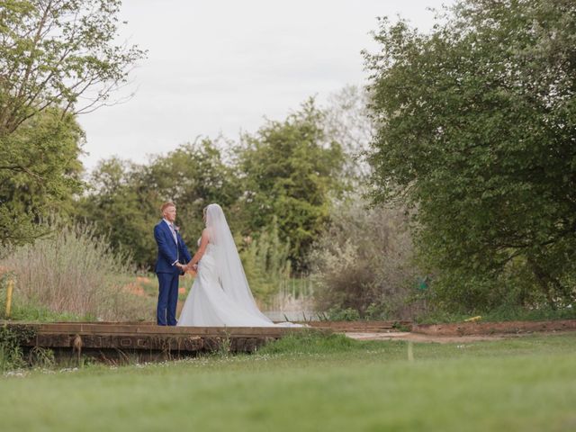 Ritchie and Emily&apos;s Wedding in Chipping Norton, Oxfordshire 102