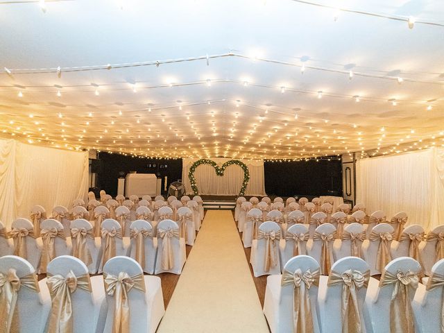 Roy and Nicola's Wedding in Blackwood, Caerphilly 9