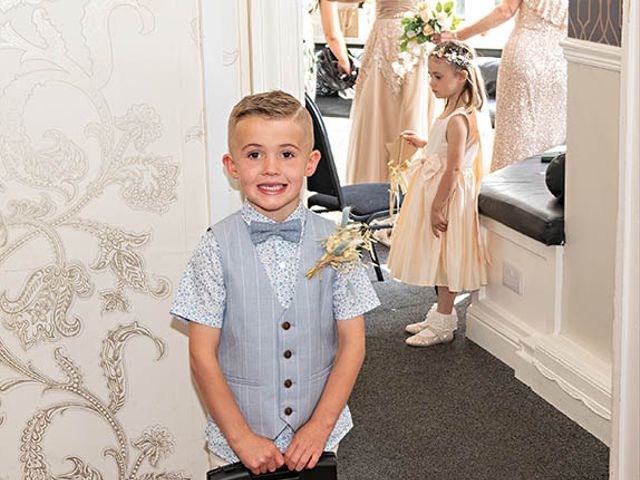 Roy and Nicola's Wedding in Blackwood, Caerphilly 105