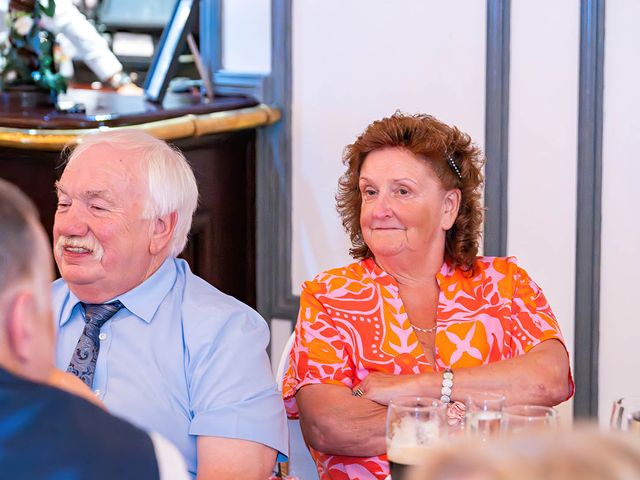 Roy and Nicola's Wedding in Blackwood, Caerphilly 600