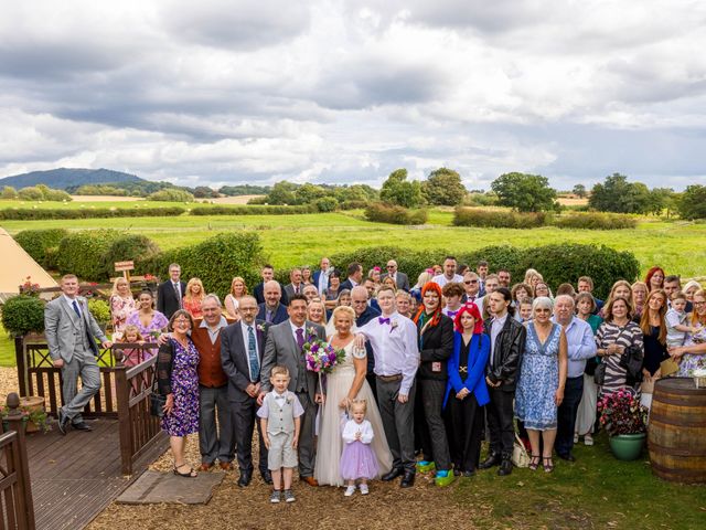 Darren and Julie&apos;s Wedding in Shrewsbury, Shropshire 7