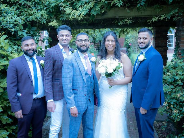 Libby and Kunal&apos;s Wedding in Swindon, Wiltshire 9