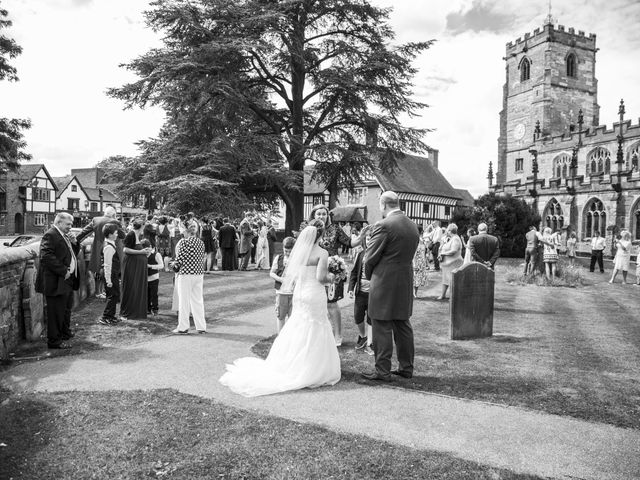 Michael and Lindsay&apos;s Wedding in Claverdon, Warwickshire 44