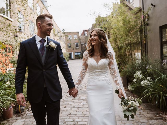 Rob and Carly's Wedding in Marylebone, West Central London 14