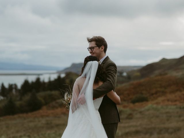 Tom and Jean&apos;s Wedding in Portree, Isle of Skye 30