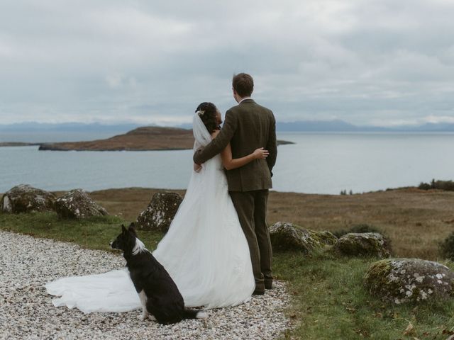 Tom and Jean&apos;s Wedding in Portree, Isle of Skye 31