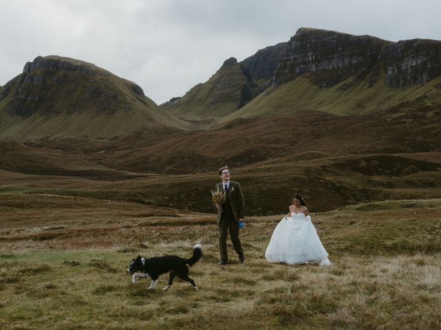 Tom and Jean&apos;s Wedding in Portree, Isle of Skye 32