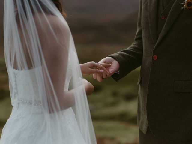Tom and Jean&apos;s Wedding in Portree, Isle of Skye 44
