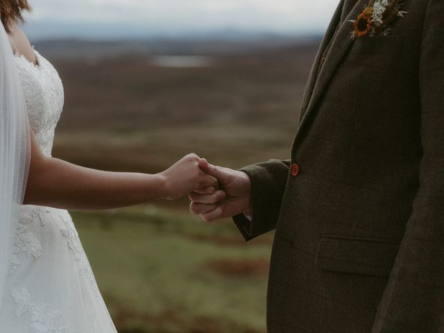Tom and Jean&apos;s Wedding in Portree, Isle of Skye 47