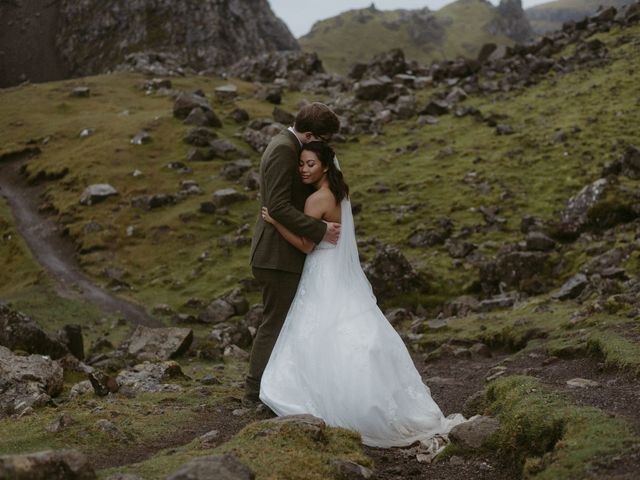 Tom and Jean&apos;s Wedding in Portree, Isle of Skye 62