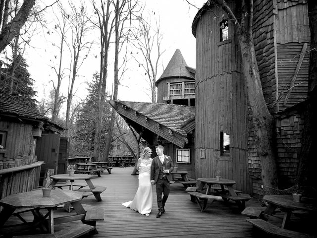 Matthew and Emma's Wedding in Alnwick, Northumberland 3