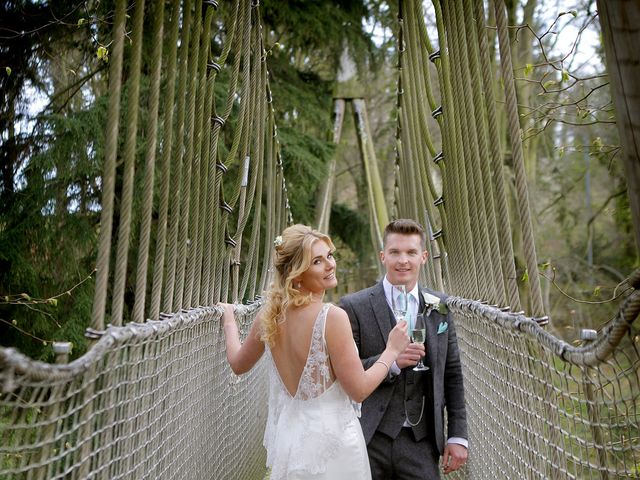 Matthew and Emma's Wedding in Alnwick, Northumberland 4