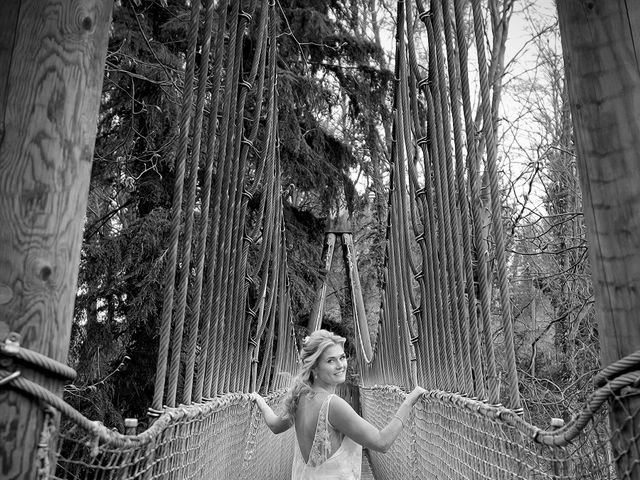 Matthew and Emma's Wedding in Alnwick, Northumberland 5