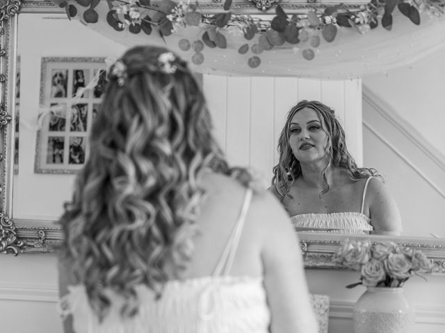 Samuel and Yasmin's Wedding in Houghton Regis, Bedfordshire 4