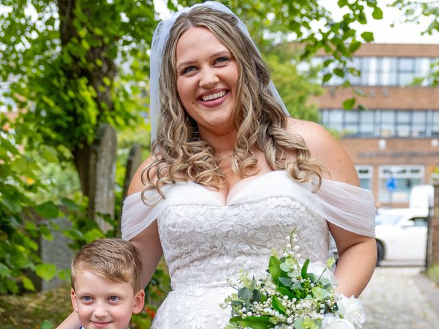 Samuel and Yasmin's Wedding in Houghton Regis, Bedfordshire 20