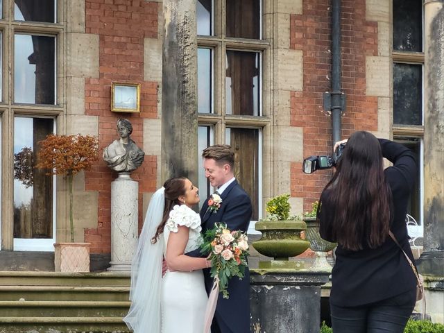 Tom and Lizzie&apos;s Wedding in Cheshire, Cheshire 17