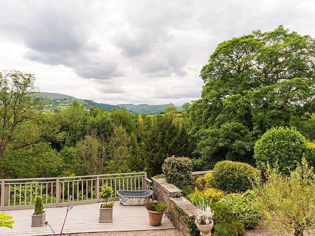 Darren and Liz&apos;s Wedding in Brecon, Powys 269