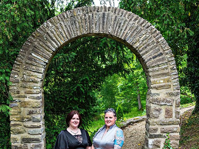 Darren and Liz&apos;s Wedding in Brecon, Powys 331