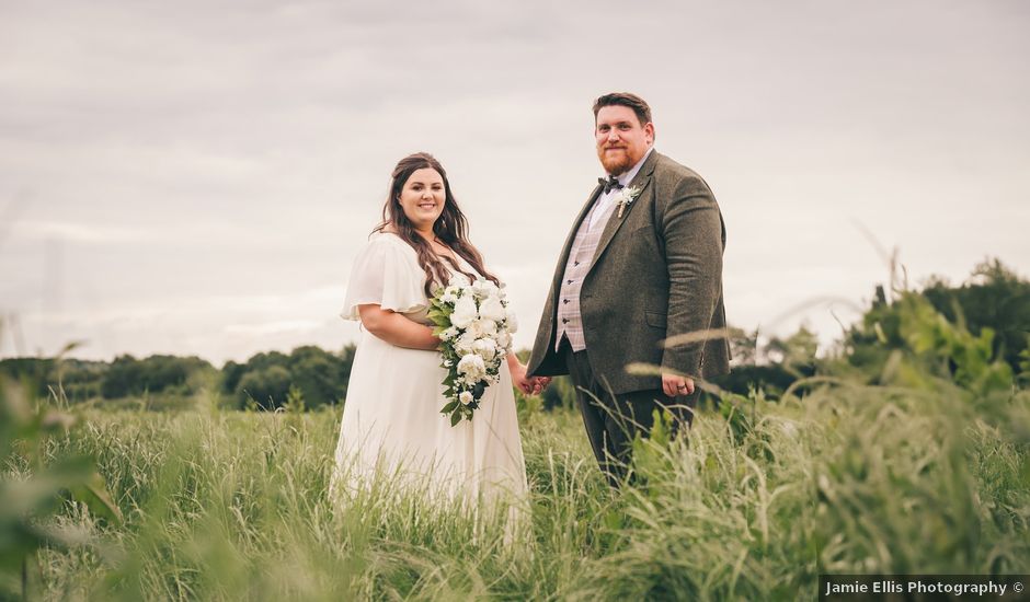 Graham and Emily's Wedding in Widnes, Cheshire