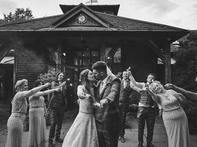 John and Louisa&apos;s Wedding in Peover Superior, Cheshire 120