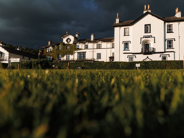 Mike and Samantha&apos;s Wedding in Windermere, Cumbria 3