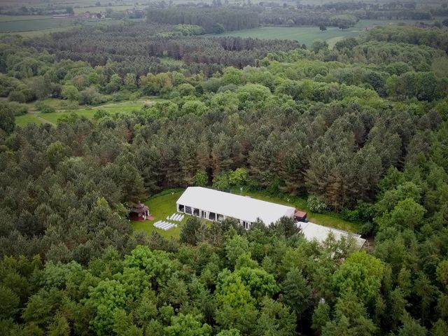 Taegan and Louise's Wedding in Swadlincote, Derbyshire 3