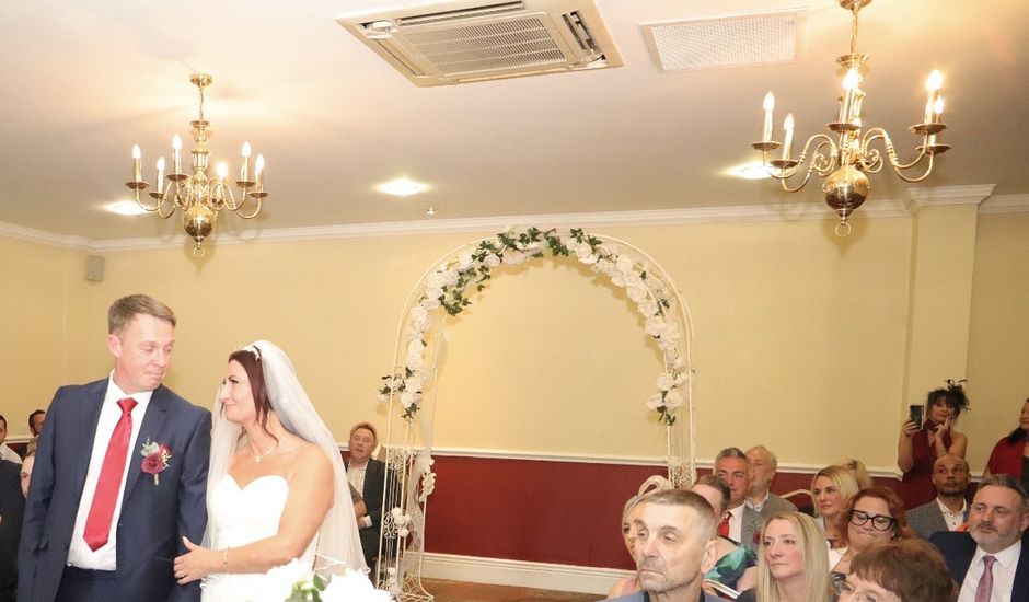 Brad and Rachel 's Wedding in Barnsley, South Yorkshire
